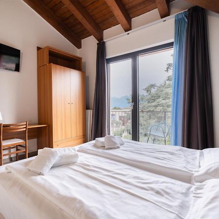 Hotel Al Castello Торри-дель-Бенако Экстерьер фото