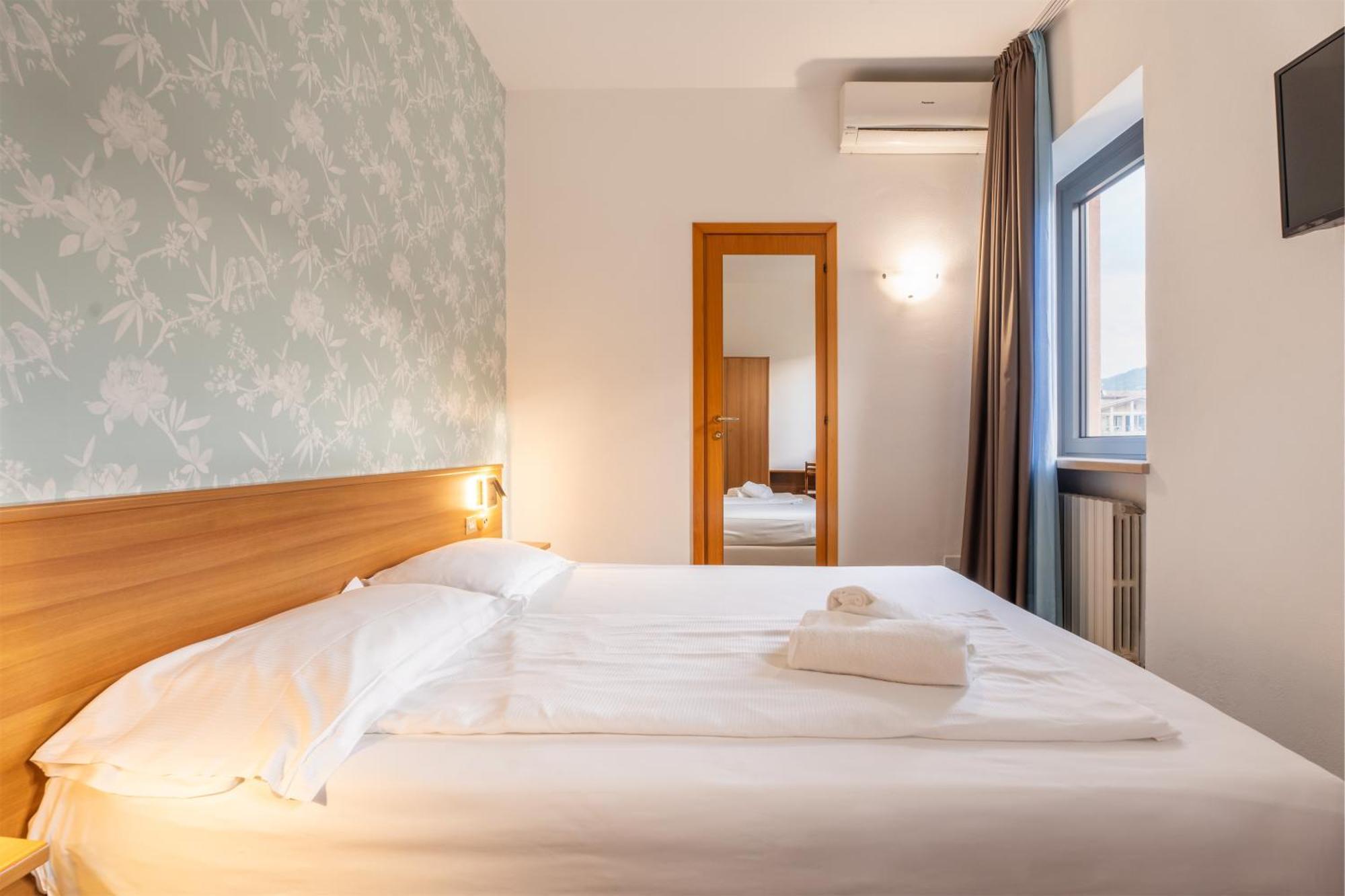 Hotel Al Castello Торри-дель-Бенако Экстерьер фото