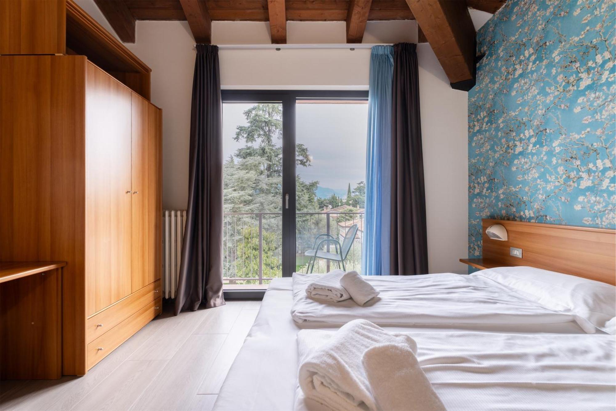 Hotel Al Castello Торри-дель-Бенако Экстерьер фото